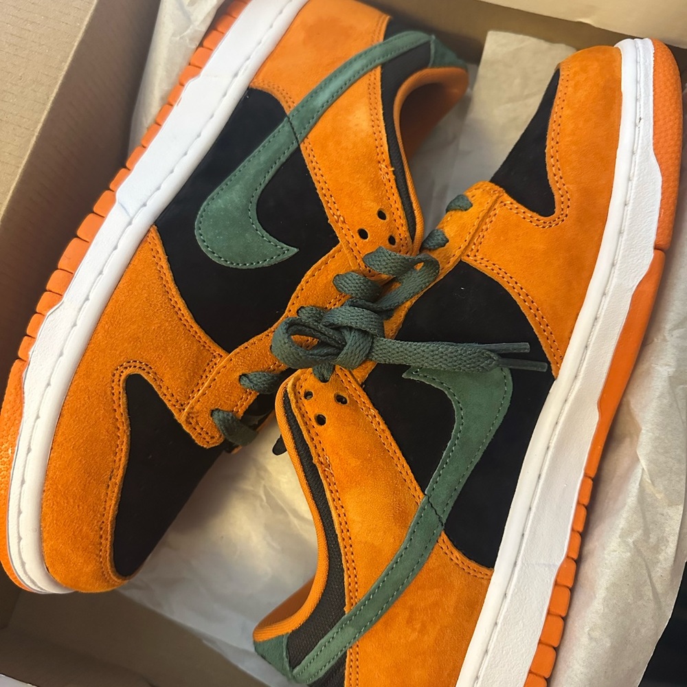 Nike Dunks “Ceramic”
Size 8.5M